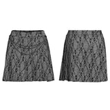 Faltenrock mit Punk-Muster