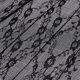 Faltenrock mit Punk-Muster