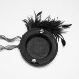 Hut im Gothic-Federband-Stil