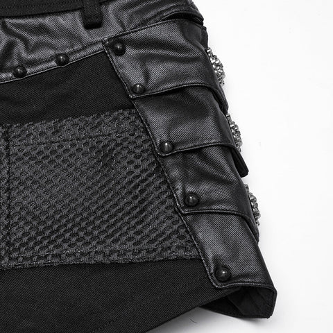 Shorts mit Punk-Rüstungsfragmenten