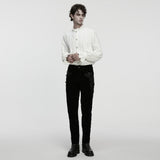Gothic-Samt und Vintage-Hosen