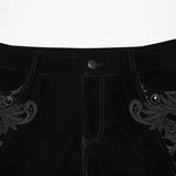 Gothic-Samt und Vintage-Hosen