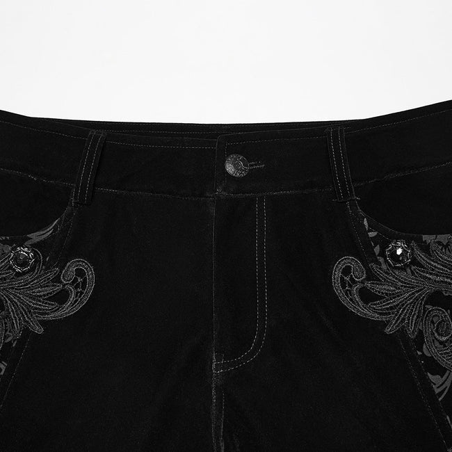 Gothic-Samt und Vintage-Hosen