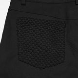Punk-minimalistische Schnallenhose