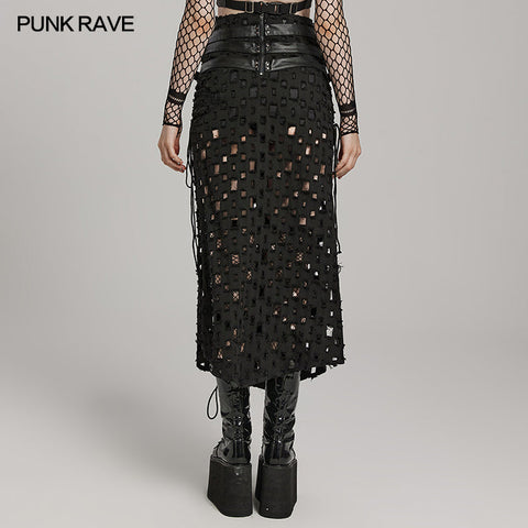 Punk-Rock mit Kreuz und ausgehöhltem Schlitz