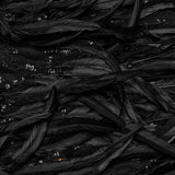 Wunderschöner Gothic-Rock mit Federn