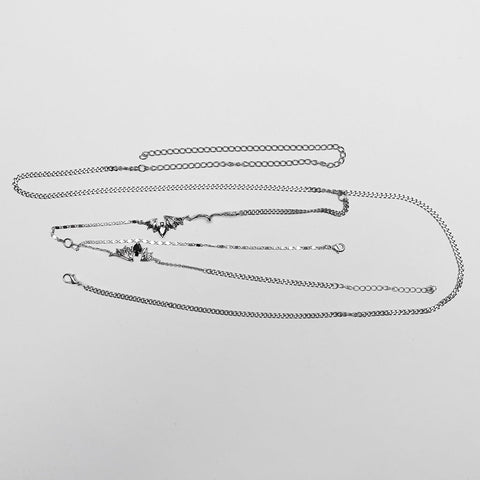 Punk-Geschirr mit Fledermauskette in Herzform