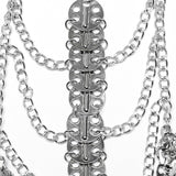Brustkette mit Metallschuppen