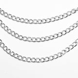 Brustkette mit Metallschuppen