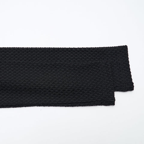 Cooles, gestreiftes, zerrissenes Punk-T-Shirt