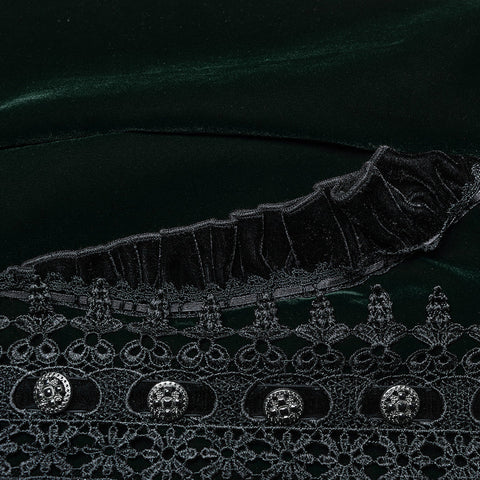 Wunderschöner symmetrischer Goth-Mantel