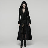 geheimnisvoller Kapuzenmantel im Gothic-Stil