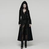 geheimnisvoller Kapuzenmantel im Gothic-Stil