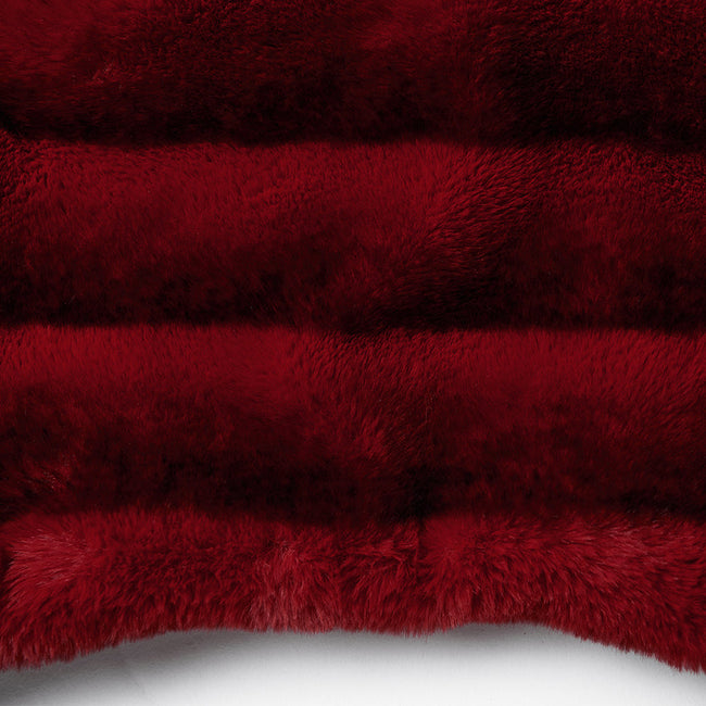 Punkiger, ultraweicher Pelzmantel