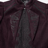 Gotischer bestickter Wollmantel