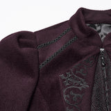 Gotischer bestickter Wollmantel