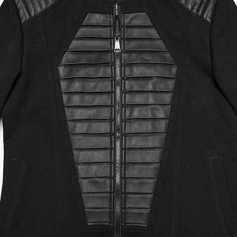Sargjacke im Punk-Militärstil