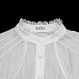 Klassisches Hemd mit Gothic-Textur