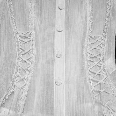 Klassisches Hemd mit Gothic-Textur