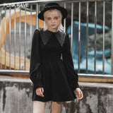 Abstinenzkleid im schwarzen Nonnenstil