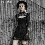 Aushöhlendes Spitzenkleid