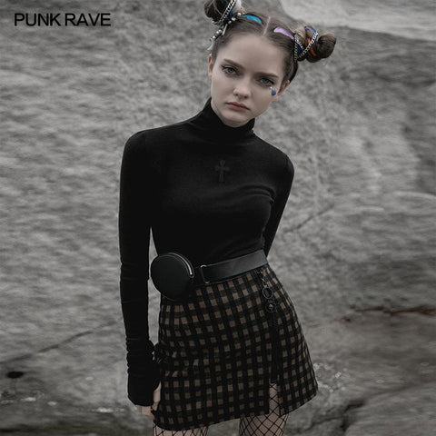 Reines, hochgeschlossenes, enges T-Shirt der dunklen Serie