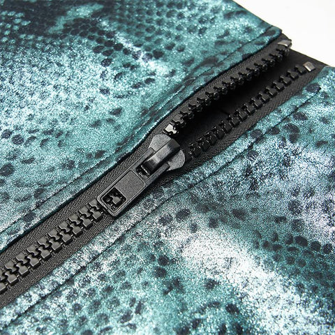 Kleiner A-Linienrock aus PU-Leder