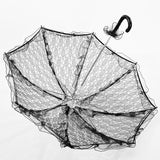 Gotischer Regenschirm aus leichter Spitze